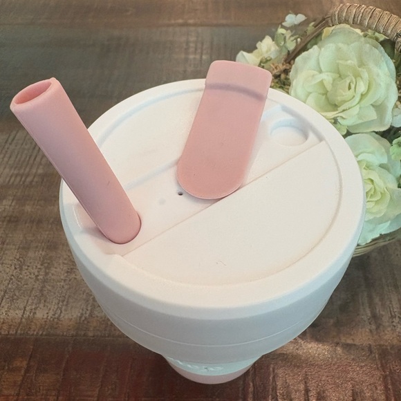 New STOJO 16-oz COLLAPSIBLE Cup in ROSE with WHITE Band + STRAW! - Picture 4 of 10